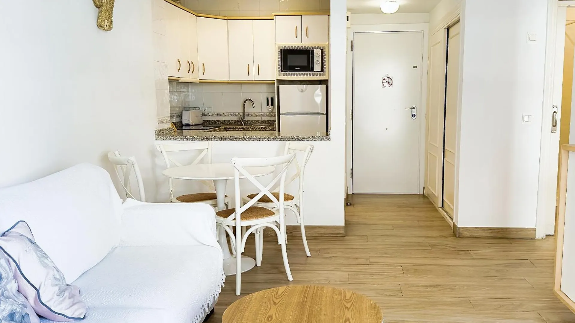 Skol 242 Excellent One Bedroom Apartment With Sea Views Marbella
