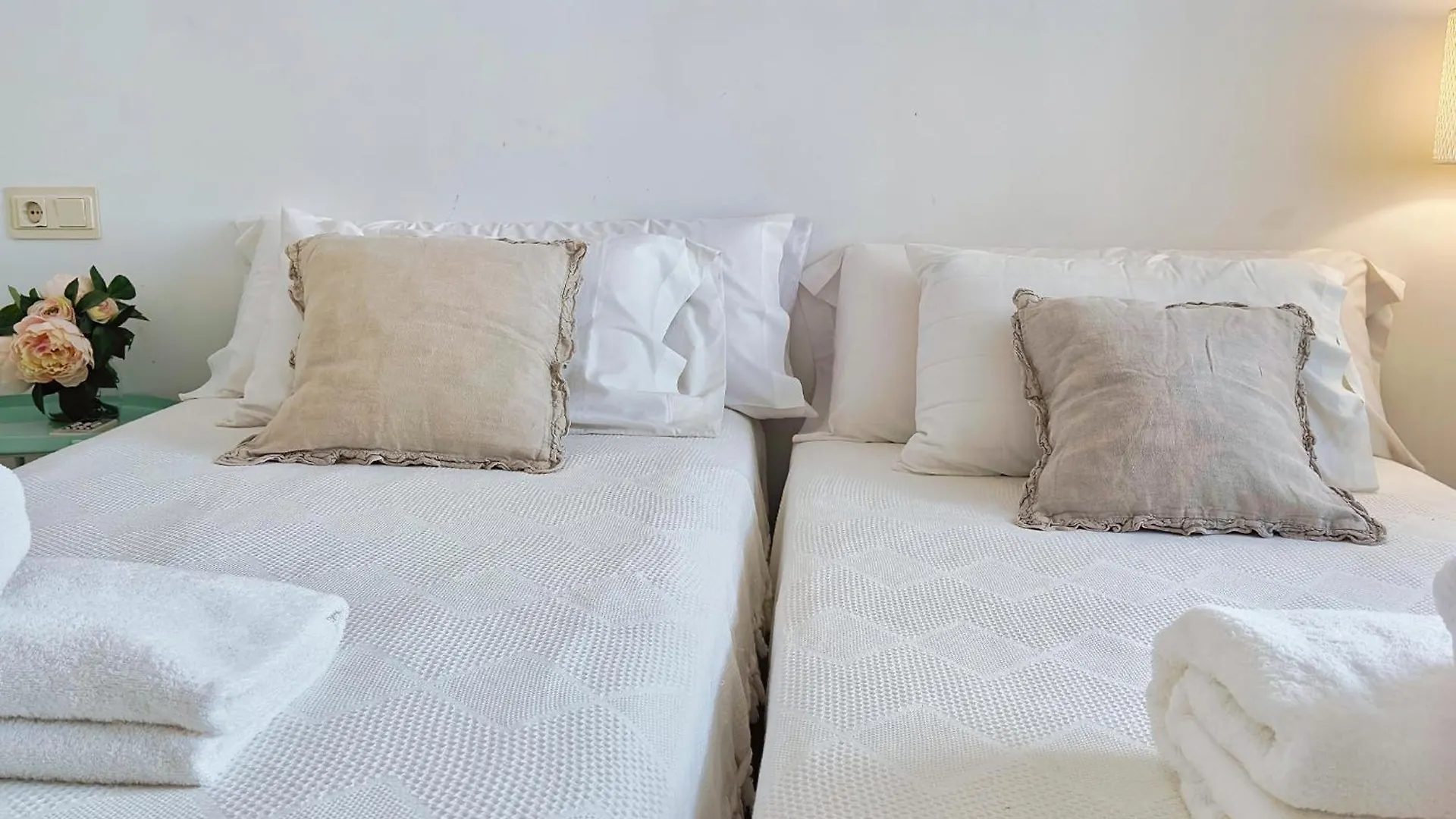 Skol 242 Excellent One Bedroom Apartment With Sea Views Marbella Spain