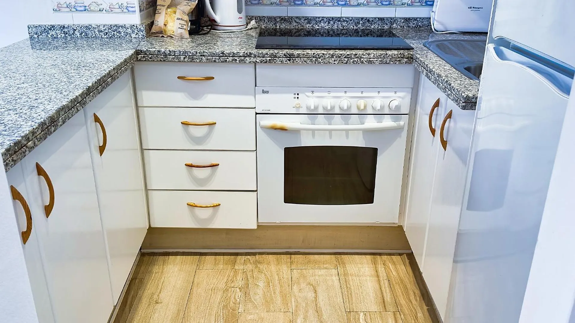 Skol 242 Excellent One Bedroom Apartment With Sea Views Marbella Spain